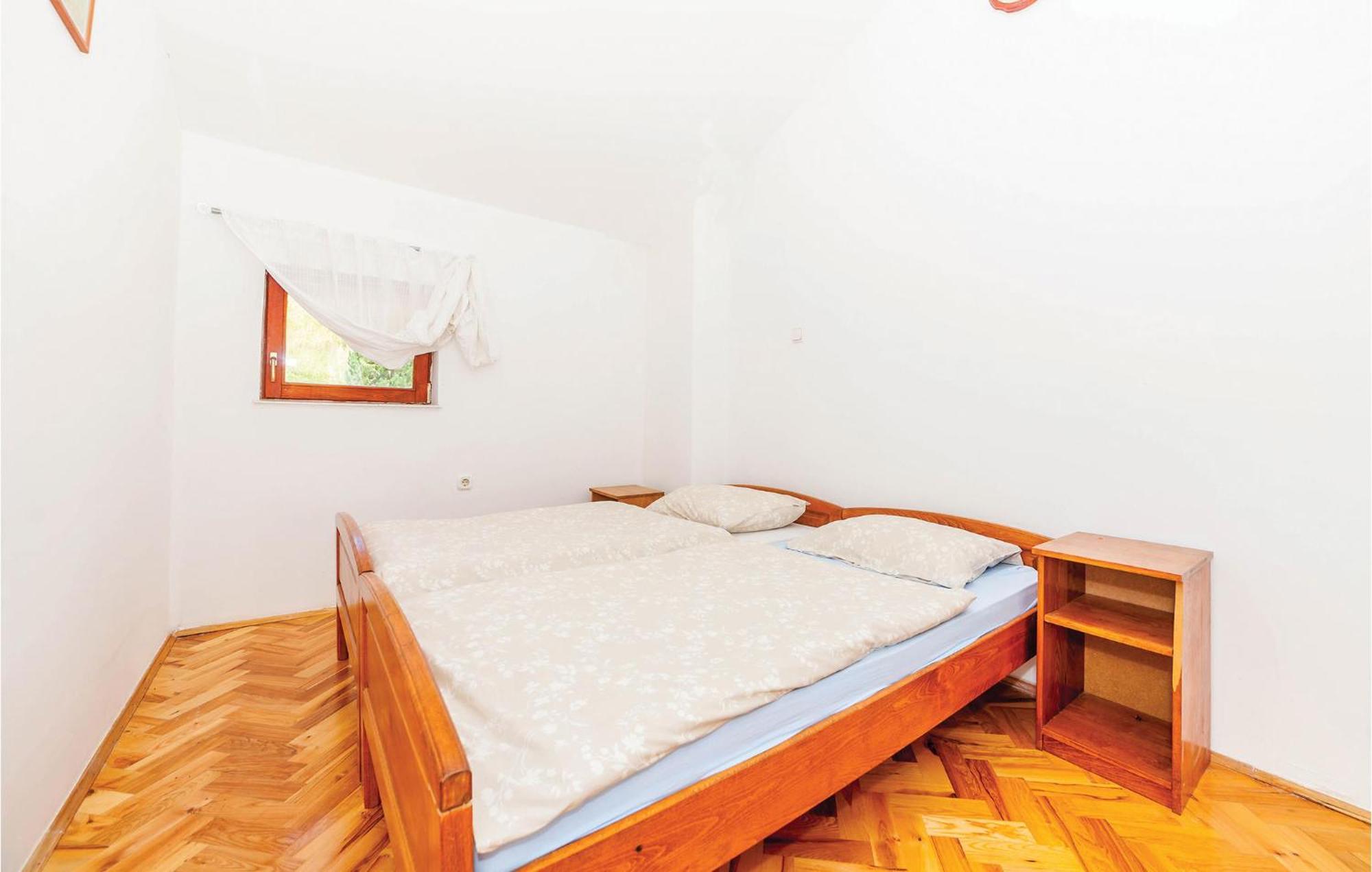 7 Bedroom Pet Friendly Home In Crni Kal Crni Kal  Exterior foto