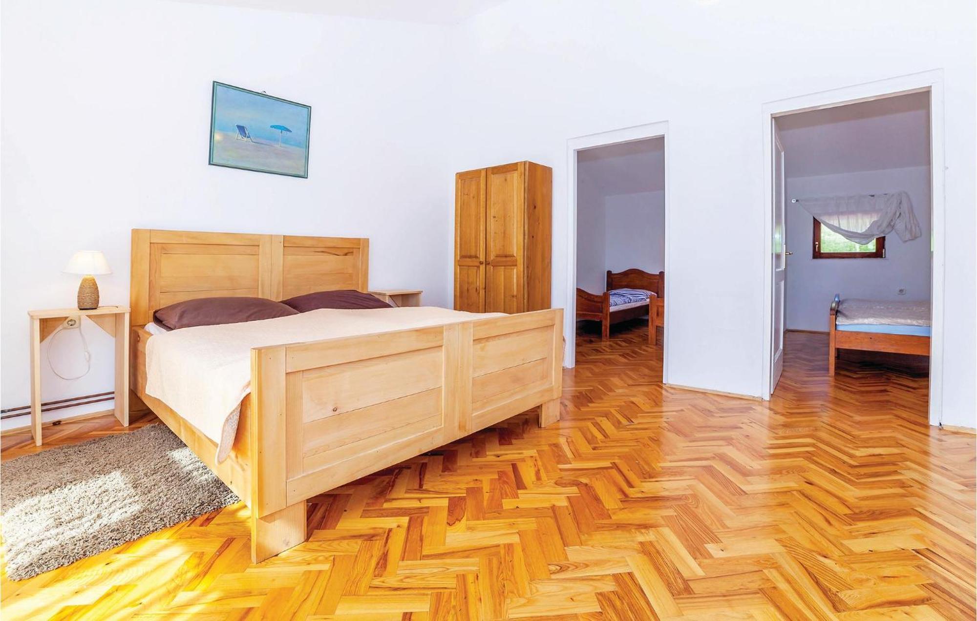 7 Bedroom Pet Friendly Home In Crni Kal Crni Kal  Exterior foto