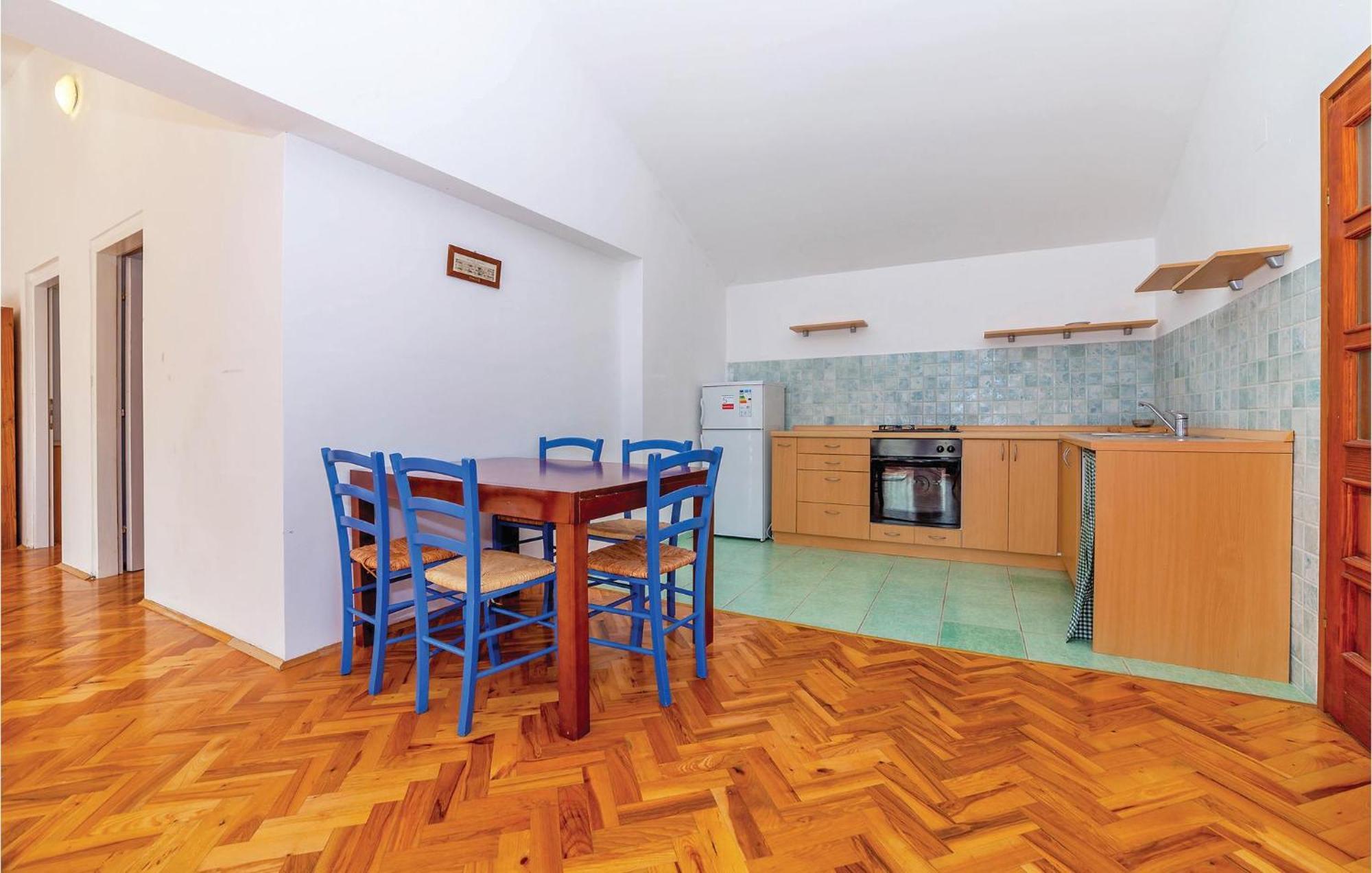 7 Bedroom Pet Friendly Home In Crni Kal Crni Kal  Exterior foto