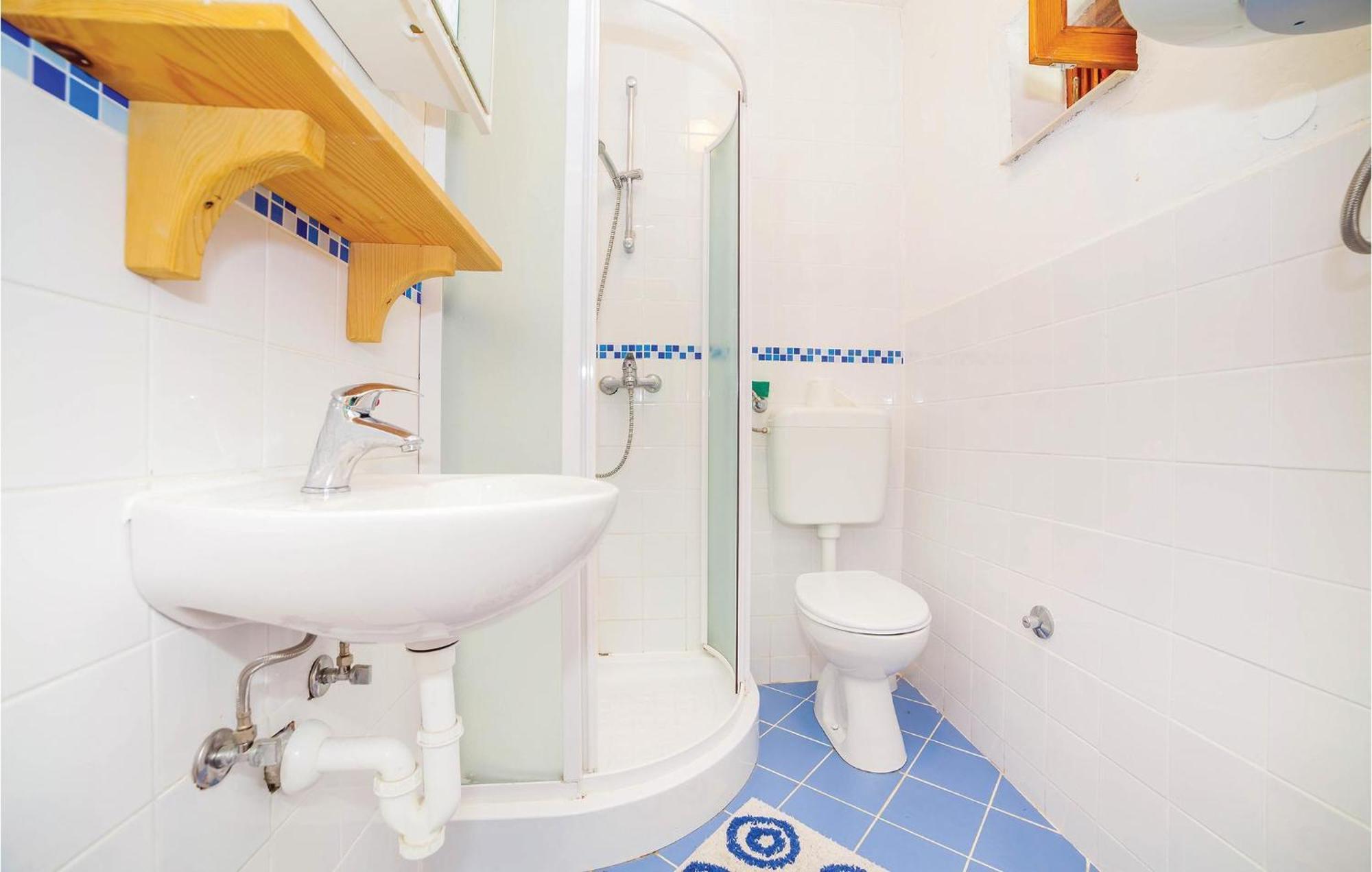 7 Bedroom Pet Friendly Home In Crni Kal Crni Kal  Exterior foto