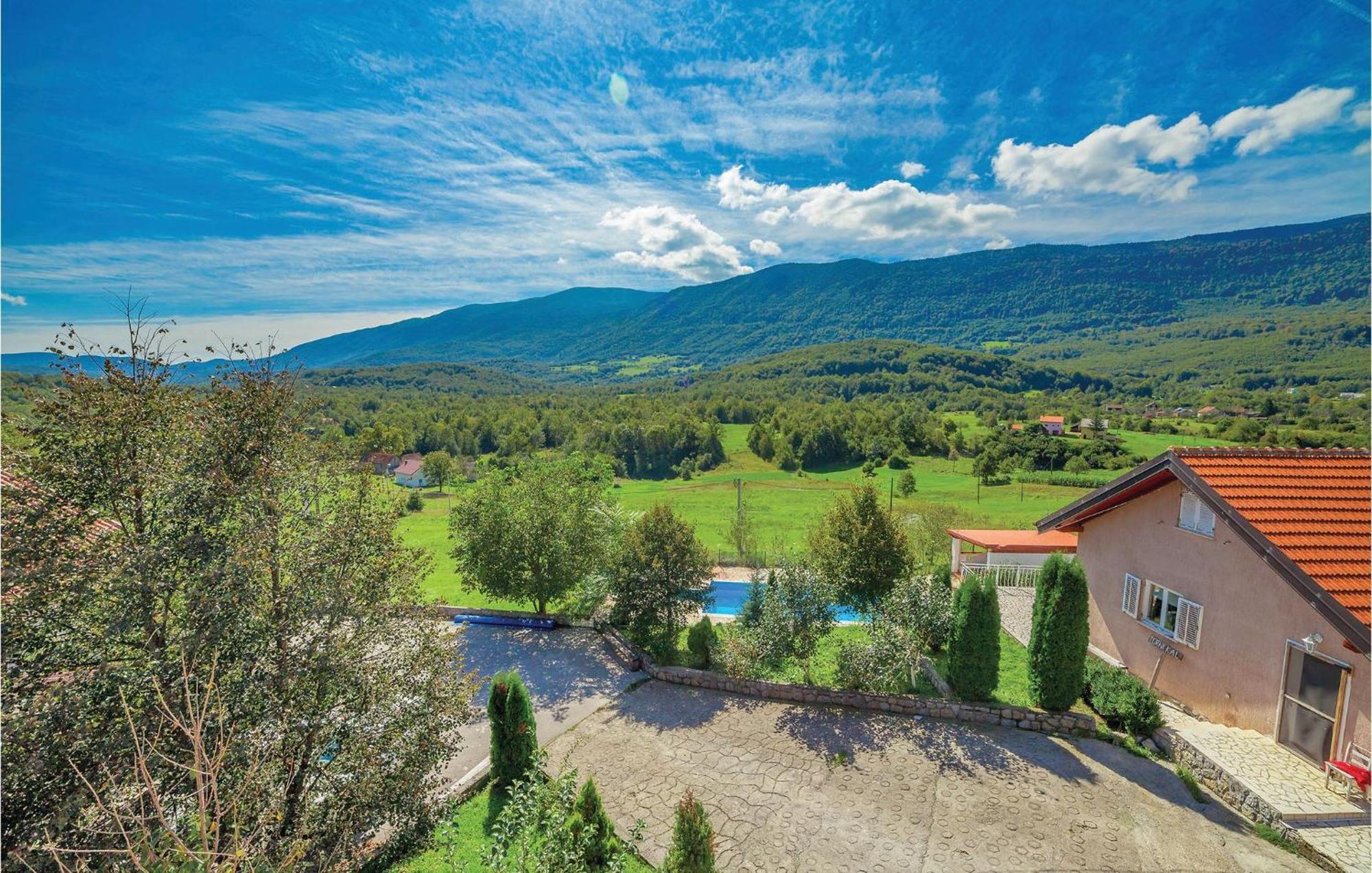 7 Bedroom Pet Friendly Home In Crni Kal Crni Kal  Exterior foto