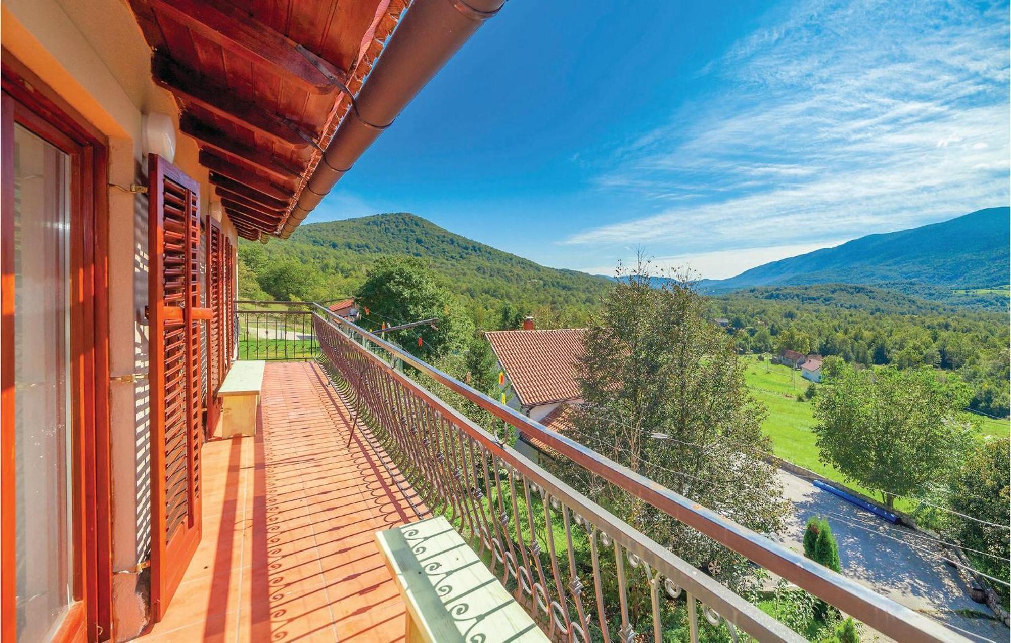 7 Bedroom Pet Friendly Home In Crni Kal Crni Kal  Exterior foto