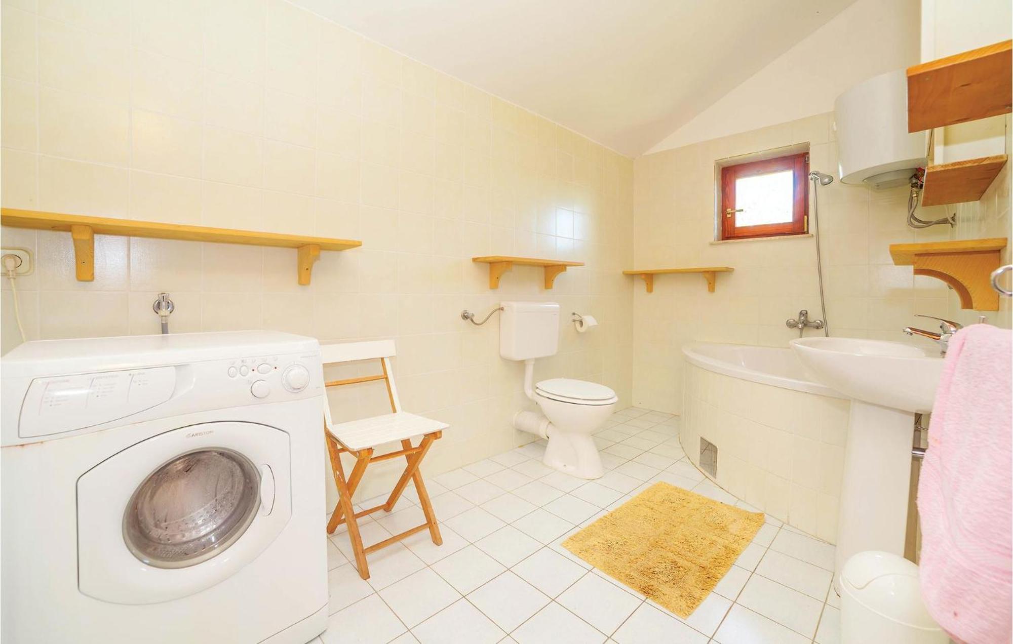 7 Bedroom Pet Friendly Home In Crni Kal Crni Kal  Exterior foto