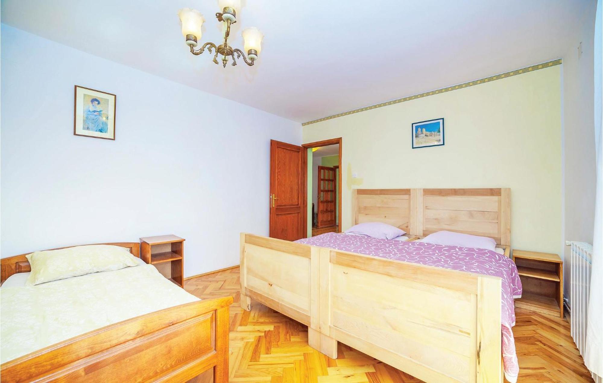 7 Bedroom Pet Friendly Home In Crni Kal Crni Kal  Exterior foto