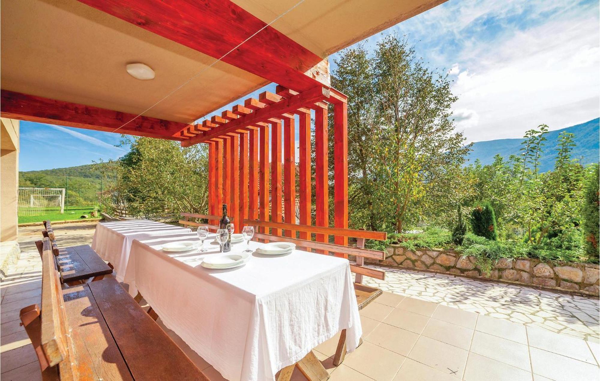 7 Bedroom Pet Friendly Home In Crni Kal Crni Kal  Exterior foto