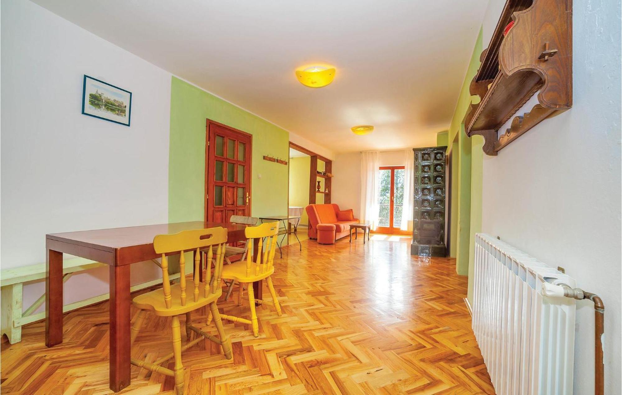 7 Bedroom Pet Friendly Home In Crni Kal Crni Kal  Exterior foto