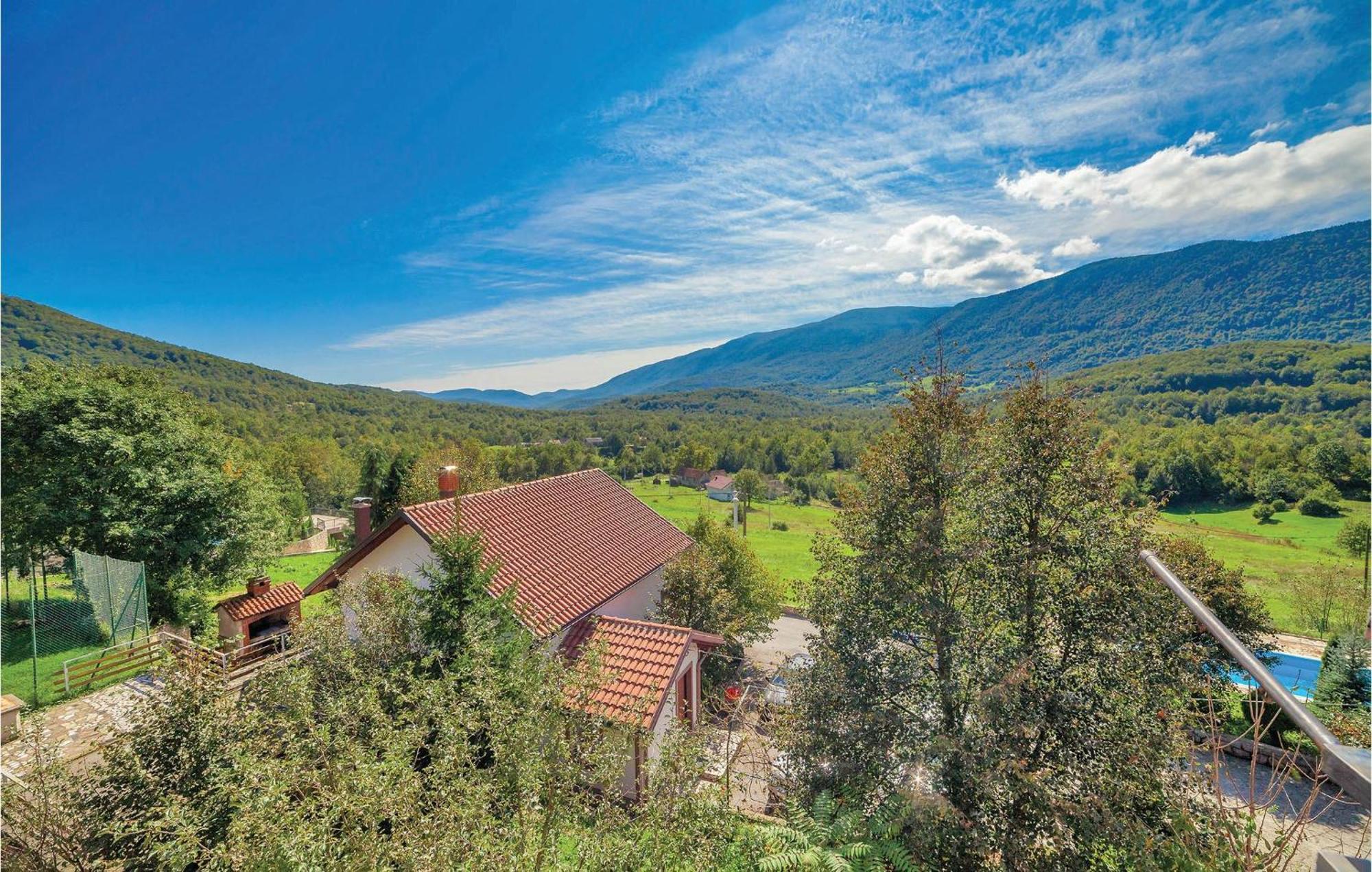 7 Bedroom Pet Friendly Home In Crni Kal Crni Kal  Exterior foto