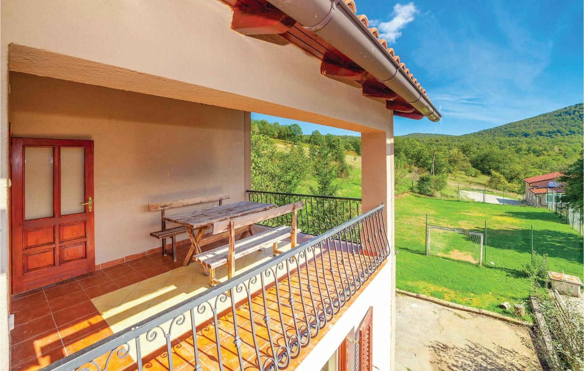 7 Bedroom Pet Friendly Home In Crni Kal Crni Kal  Exterior foto